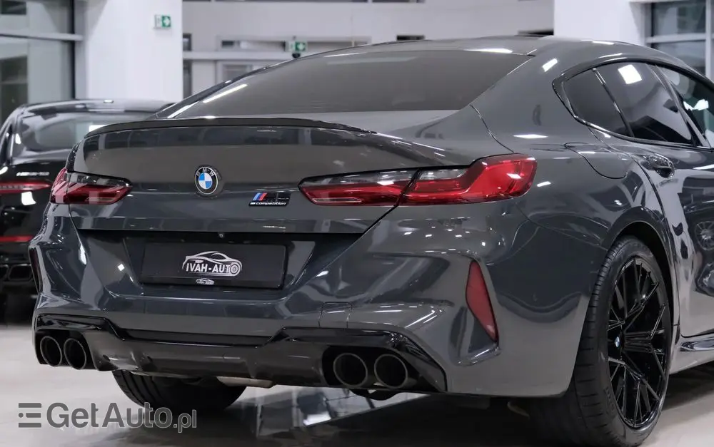 BMW M8 