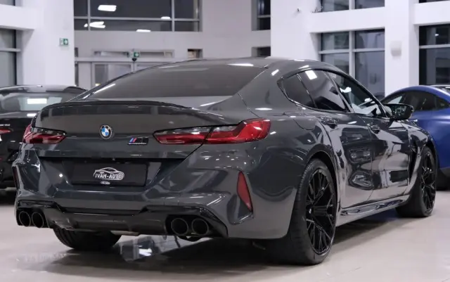 BMW M8 