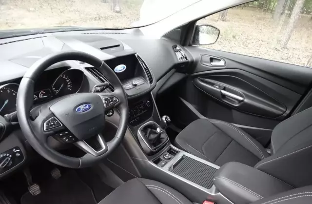 FORD Kuga 