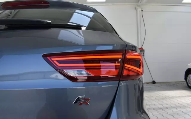 SEAT Leon 2.0 TDI DPF FR