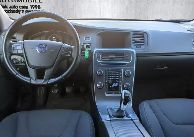 VOLVO V60 D2 Drive-E Summum