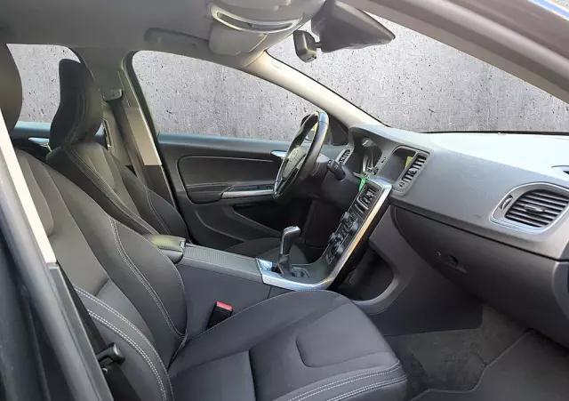 VOLVO V60 D2 Drive-E Summum