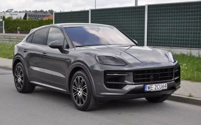 PORSCHE Cayenne E-Hybrid Turbo S Tiptronic S