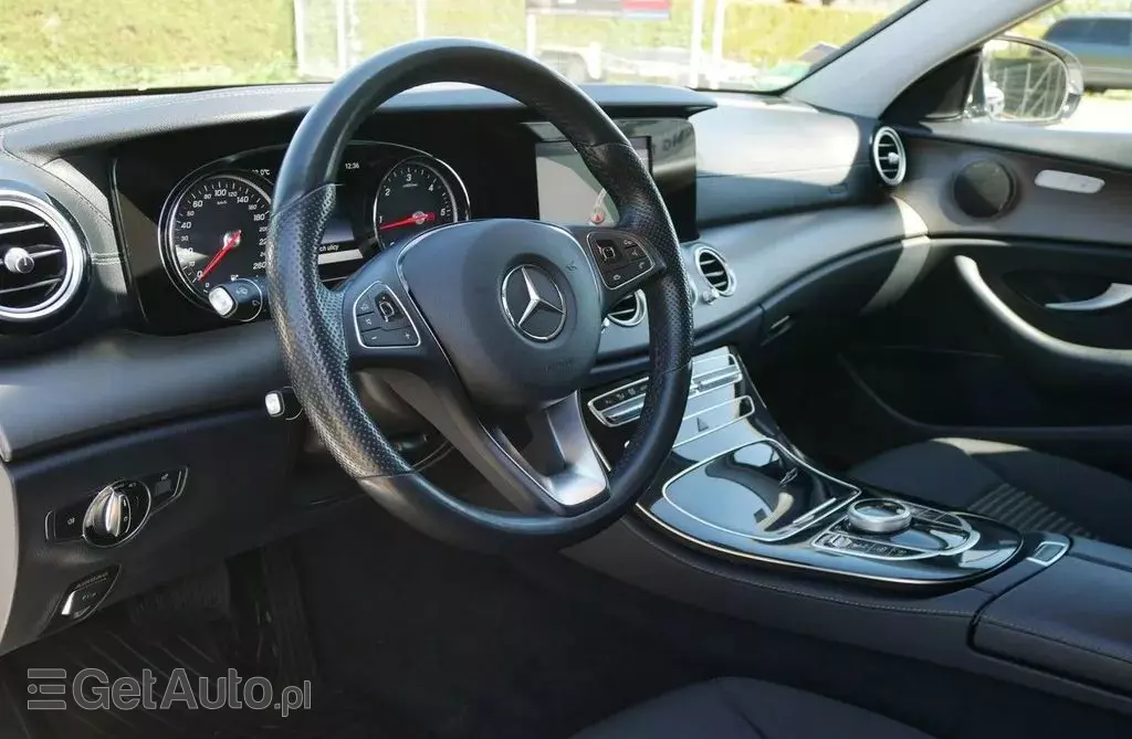 MERCEDES-BENZ Klasa E 