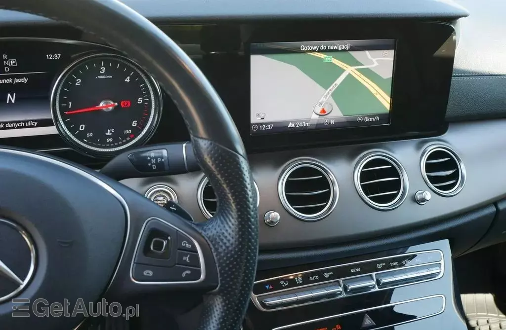 MERCEDES-BENZ Klasa E 