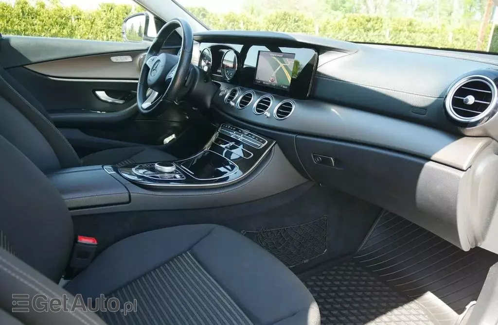 MERCEDES-BENZ Klasa E 