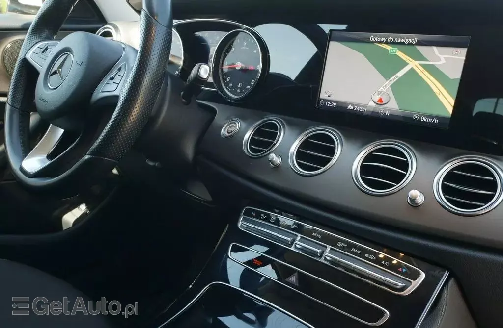 MERCEDES-BENZ Klasa E 