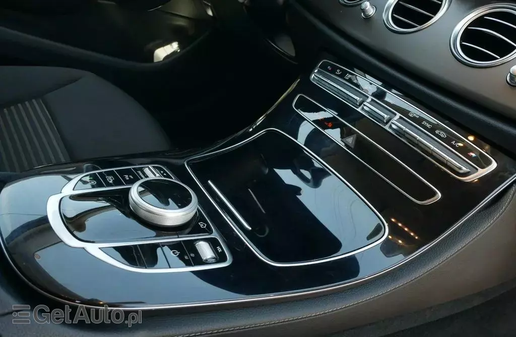 MERCEDES-BENZ Klasa E 