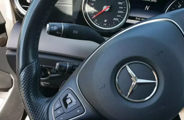 MERCEDES-BENZ Klasa E 