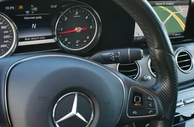 MERCEDES-BENZ Klasa E 