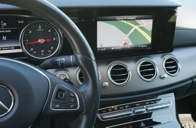 MERCEDES-BENZ Klasa E 