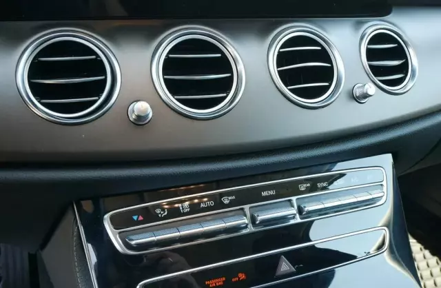 MERCEDES-BENZ Klasa E 