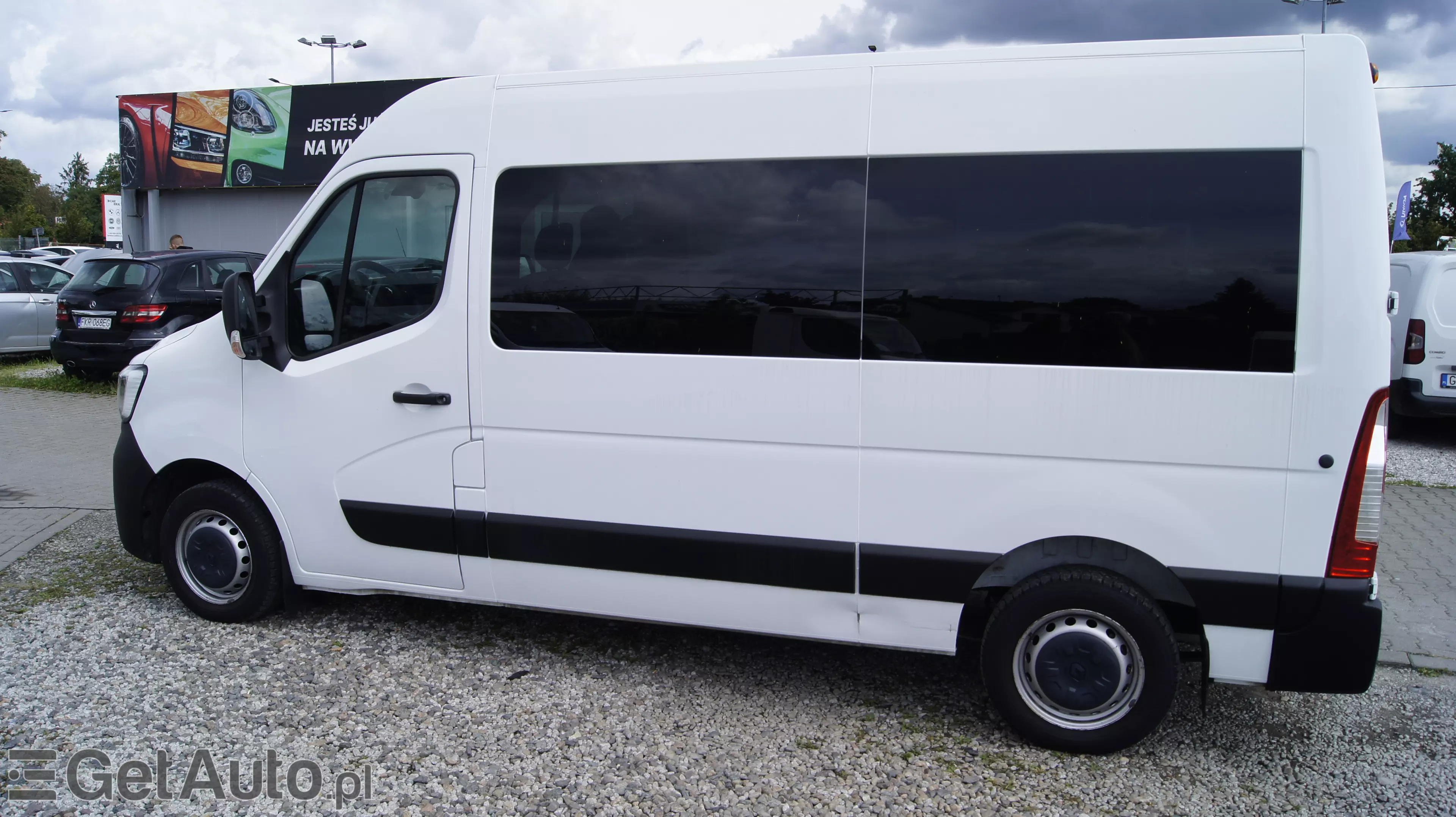 RENAULT MASTER 9 OSOBOWY