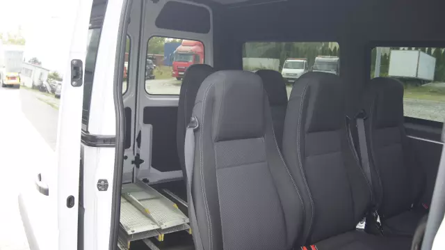 RENAULT MASTER 9 OSOBOWY