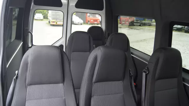 RENAULT MASTER 9 OSOBOWY