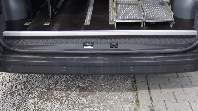 RENAULT MASTER 9 OSOBOWY