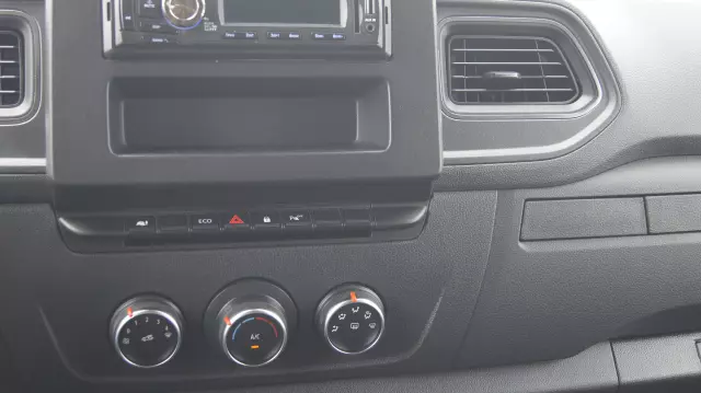 RENAULT MASTER 9 OSOBOWY