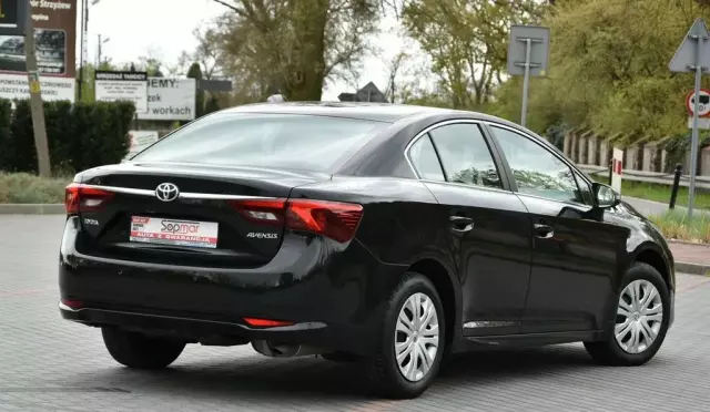 TOYOTA Avensis 