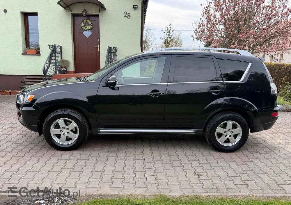 MITSUBISHI Outlander 2.0 2WD Inform