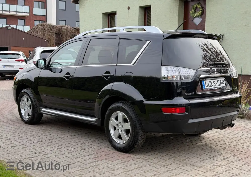 MITSUBISHI Outlander 2.0 2WD Inform