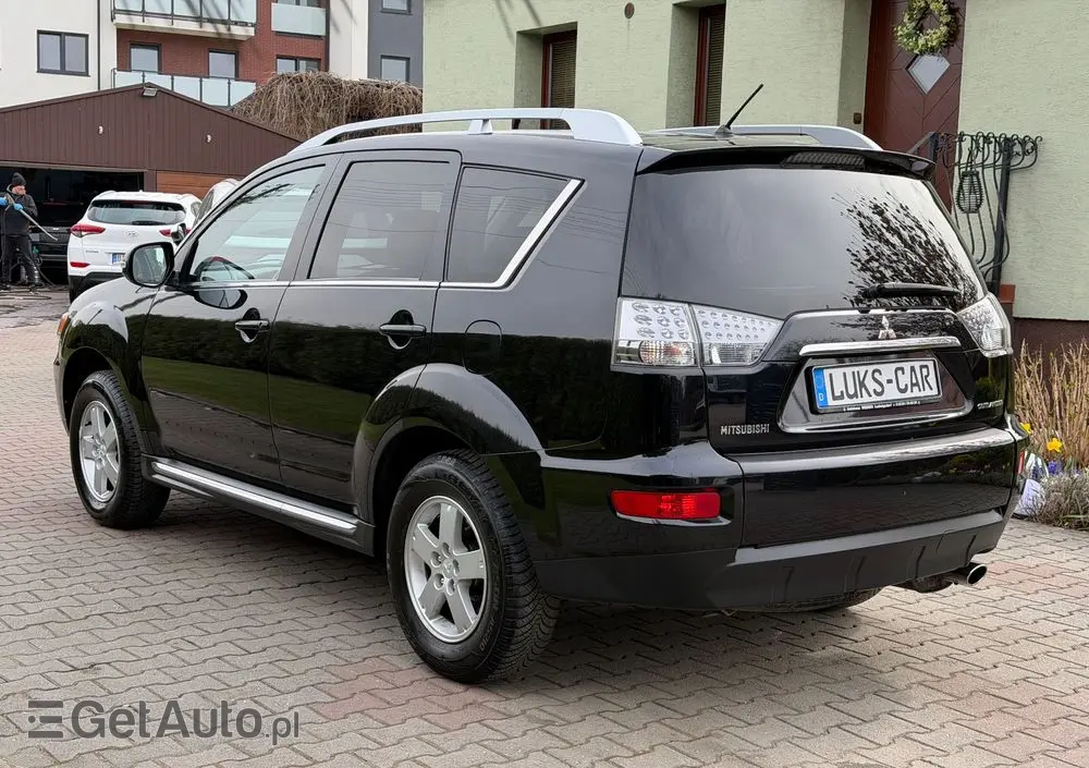 MITSUBISHI Outlander 2.0 2WD Inform