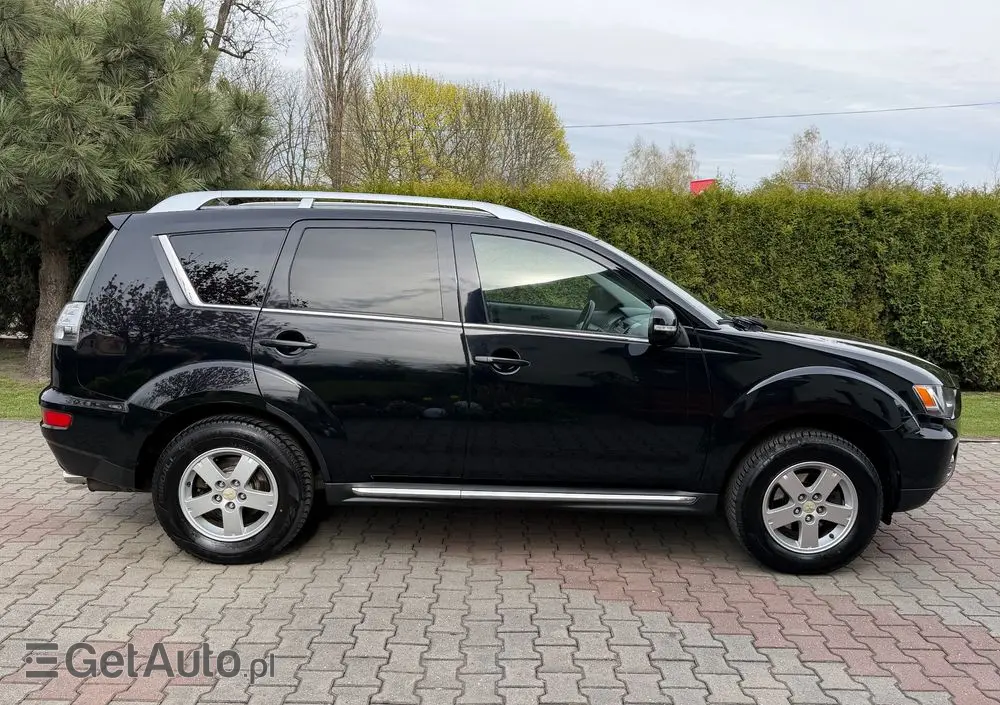 MITSUBISHI Outlander 2.0 2WD Inform