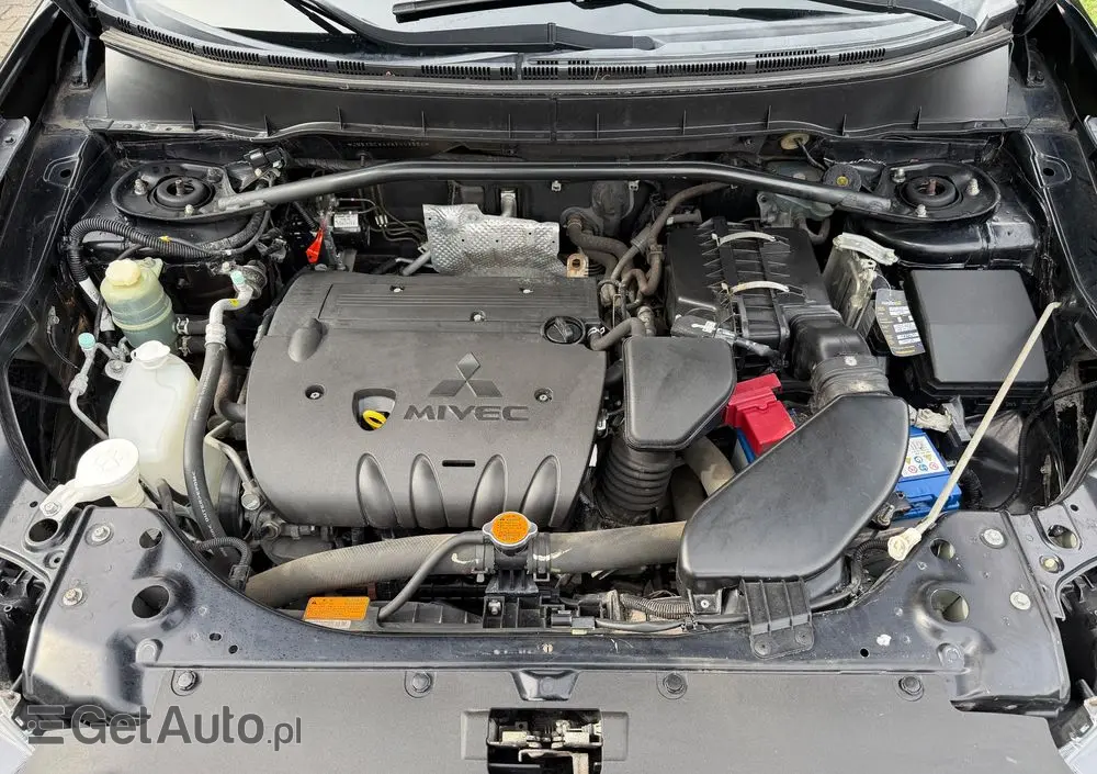 MITSUBISHI Outlander 2.0 2WD Inform