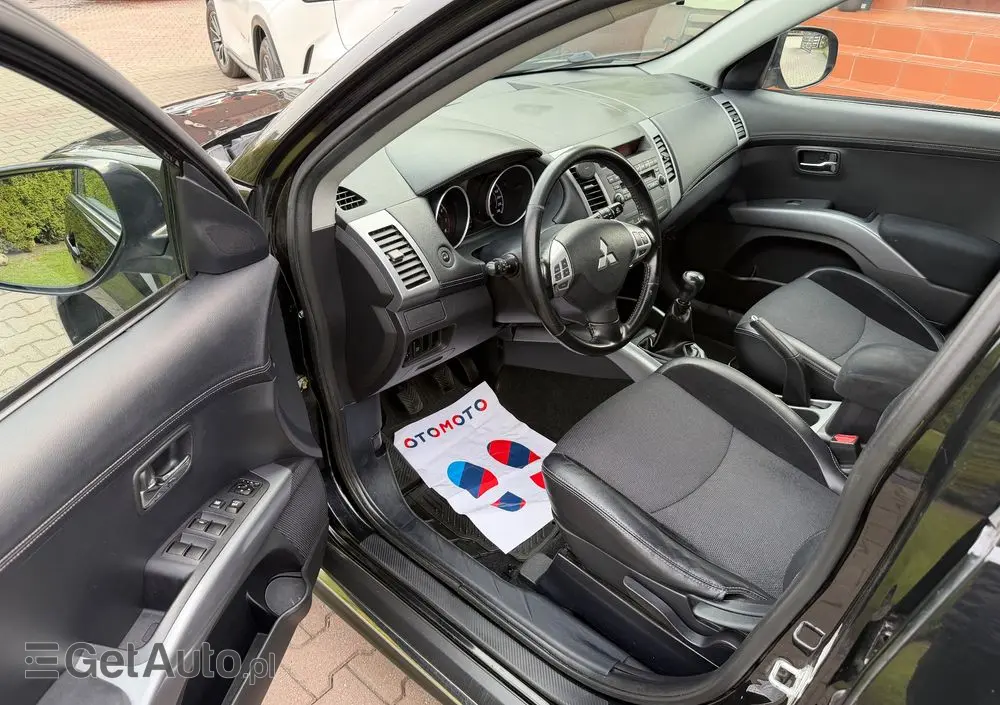 MITSUBISHI Outlander 2.0 2WD Inform