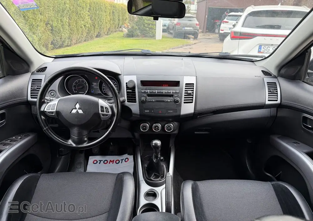 MITSUBISHI Outlander 2.0 2WD Inform