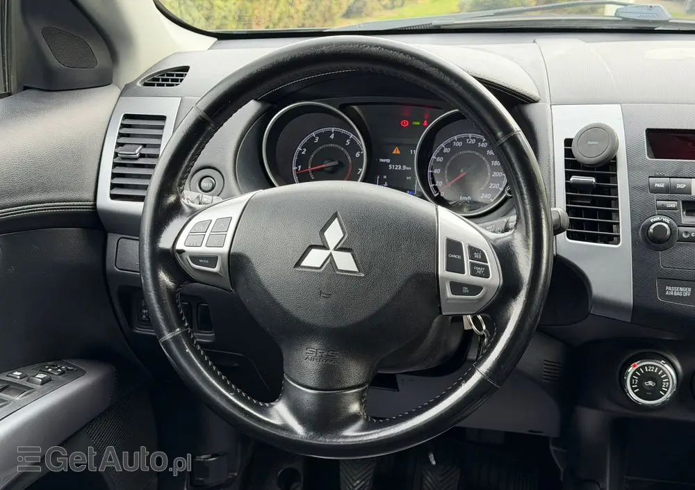 MITSUBISHI Outlander 2.0 2WD Inform