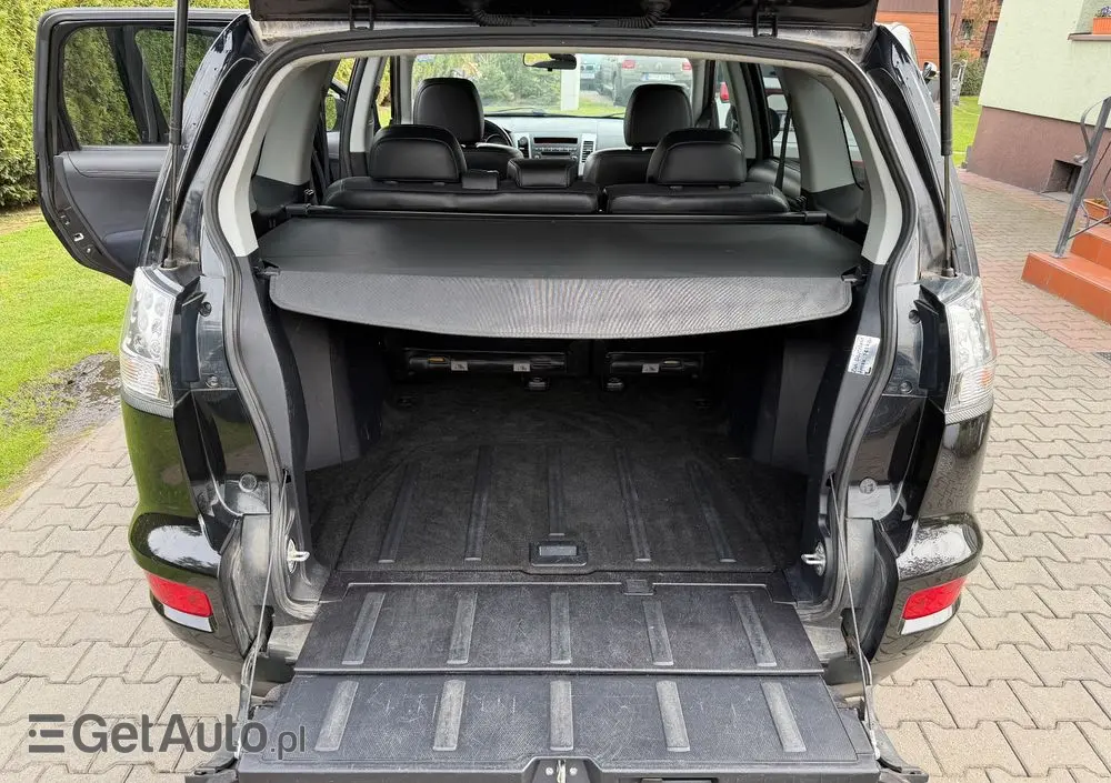 MITSUBISHI Outlander 2.0 2WD Inform