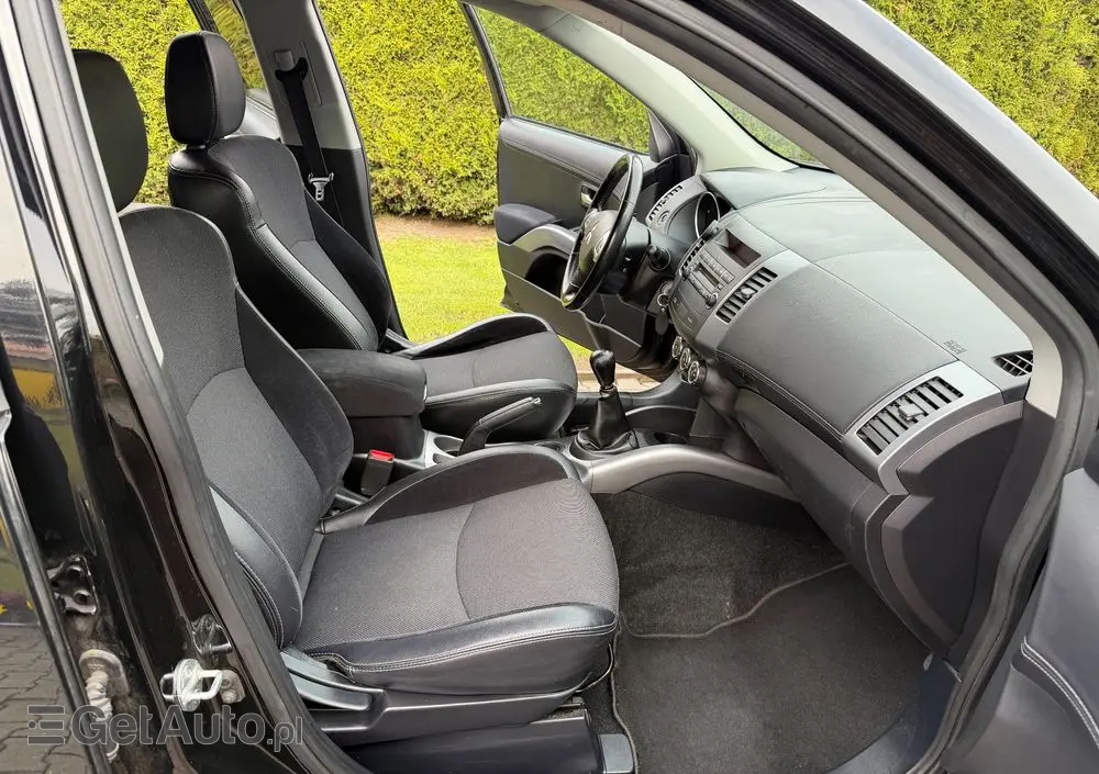 MITSUBISHI Outlander 2.0 2WD Inform