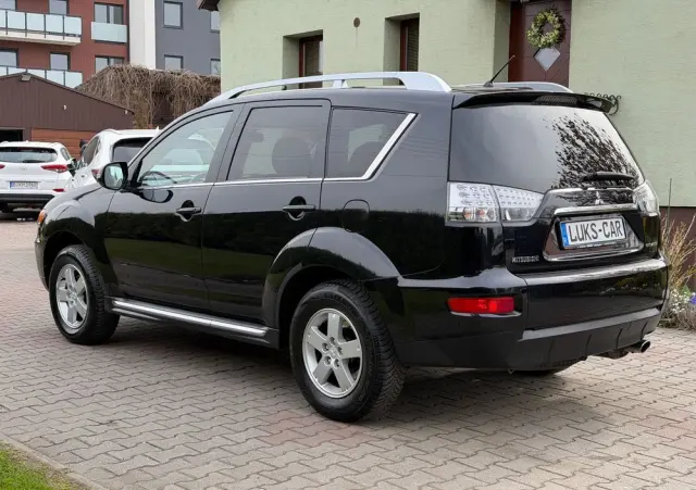 MITSUBISHI Outlander 2.0 2WD Inform