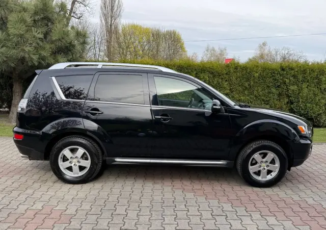 MITSUBISHI Outlander 2.0 2WD Inform