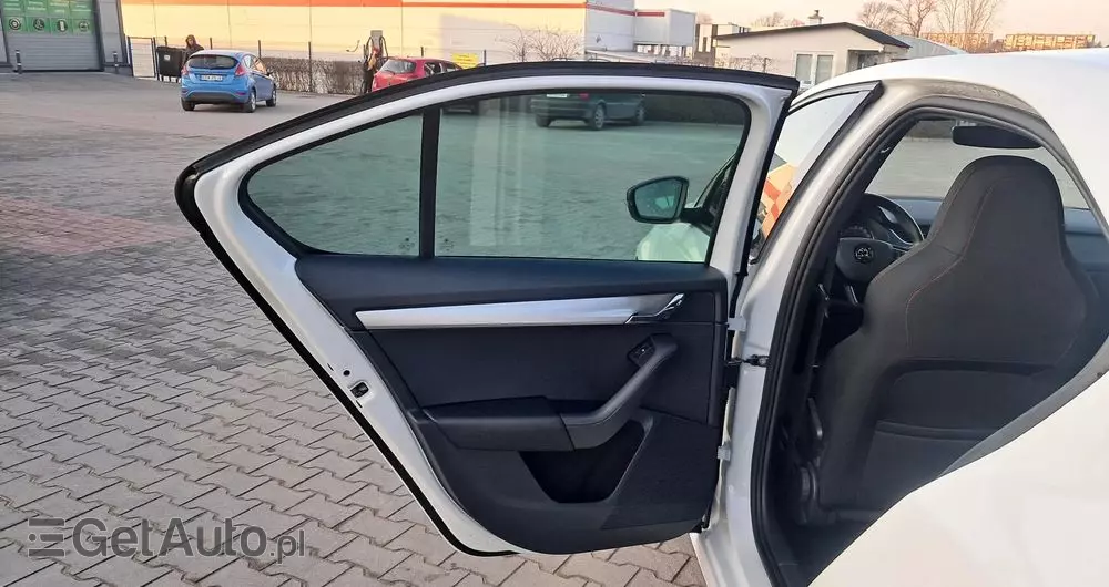 SKODA Octavia 1.6 TDI SCR Clever