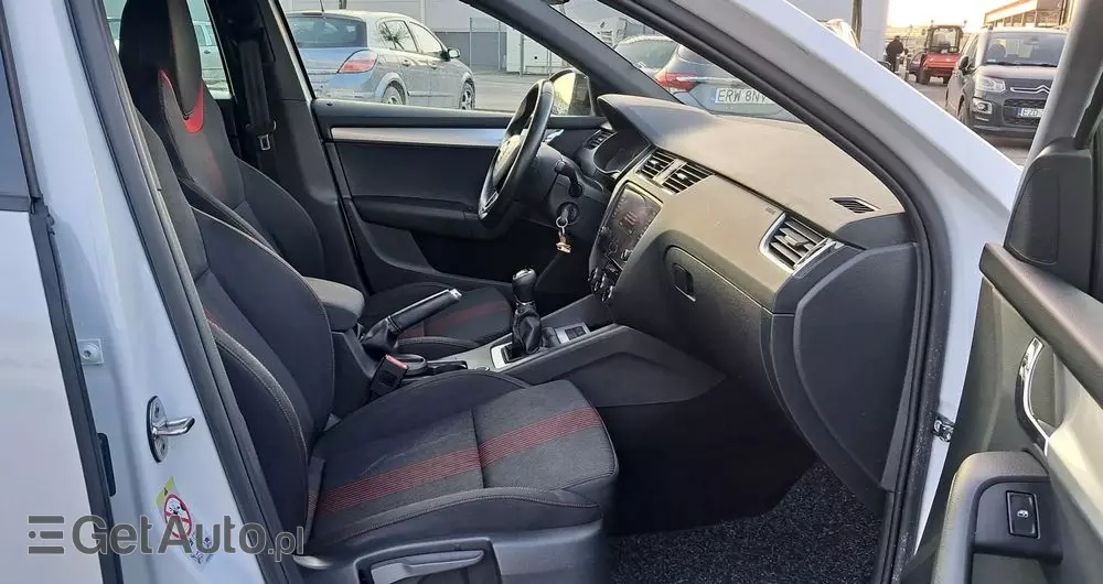 SKODA Octavia 1.6 TDI SCR Clever