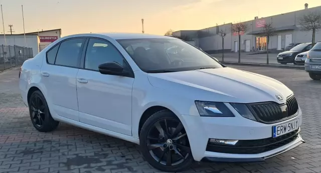 SKODA Octavia 1.6 TDI SCR Clever
