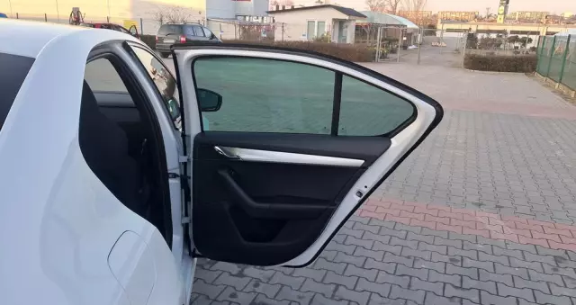 SKODA Octavia 1.6 TDI SCR Clever