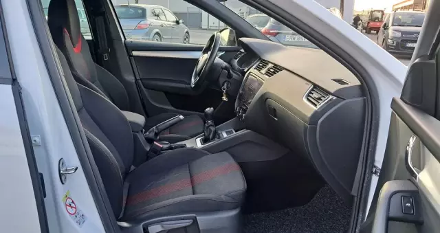 SKODA Octavia 1.6 TDI SCR Clever