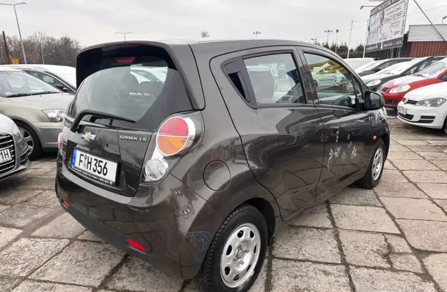 CHEVROLET Spark 