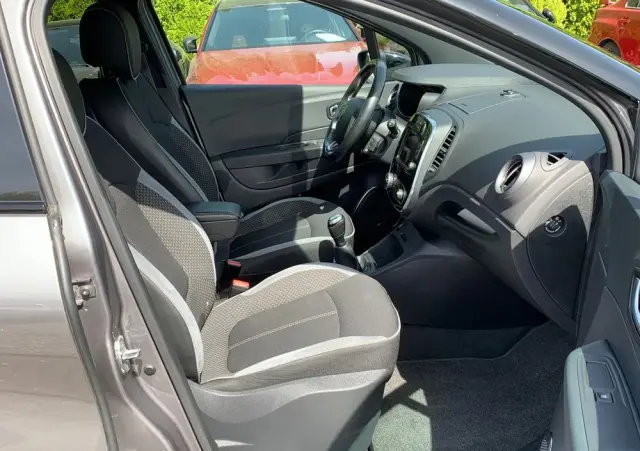 RENAULT Captur (ENERGY) TCe 90 BOSE EDITION