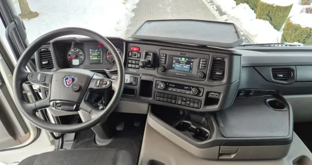 SCANIA SCANIA///G280///2020///EURO6/// 18000 KG///9 METRÓW///22 EUROPALETY///FIRANKA///DACH PODNOSZONY///WAGA///NOWE  OPONY///STAN BARDZO DOBRY 