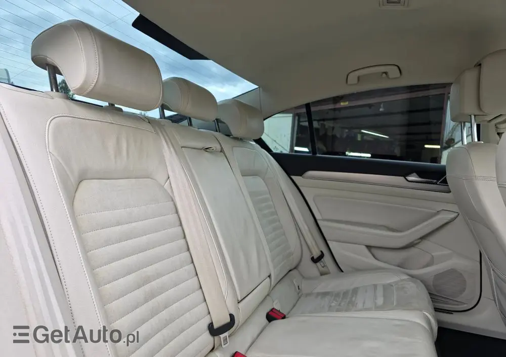 VOLKSWAGEN Passat 1.8 TSI BMT Highline DSG