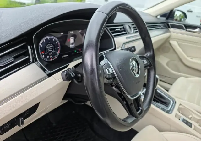 VOLKSWAGEN Passat 1.8 TSI BMT Highline DSG