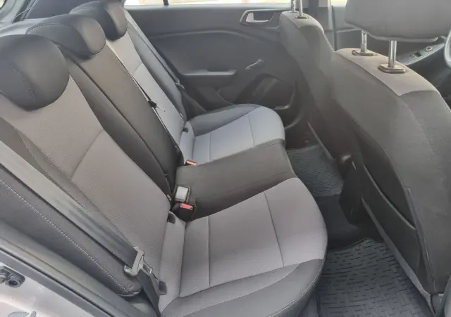 HYUNDAI I20 1.2 BlueDrive Classic +