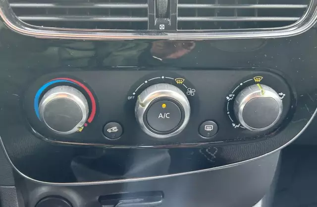 RENAULT Clio 1.5 dCi (75 KM)