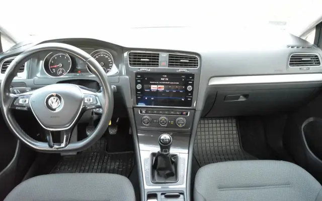VOLKSWAGEN Golf 1.5 TSI BMT Evo Comfortline