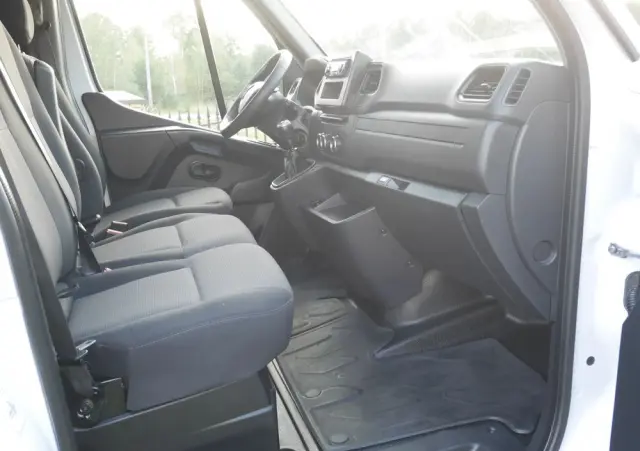 RENAULT Master Doka Brydadówka 7-osob./Salon PL 