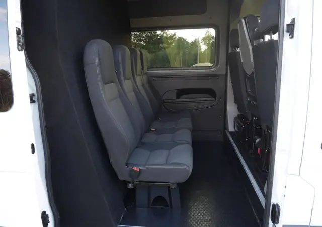 RENAULT Master Doka Brydadówka 7-osob./Salon PL 