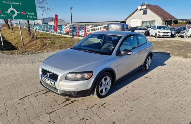 VOLVO C30 2.0D (136 KM)